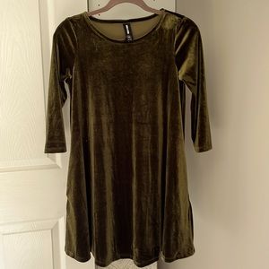 Olive green (deep green) velvet 3/4 sleeve swing tunic.